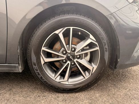 Used 2024 Kia Forte LXS FWD image 28