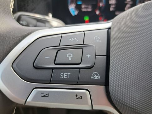 New 2026 Volkswagen Tiguan SE AWD/4WD image 13