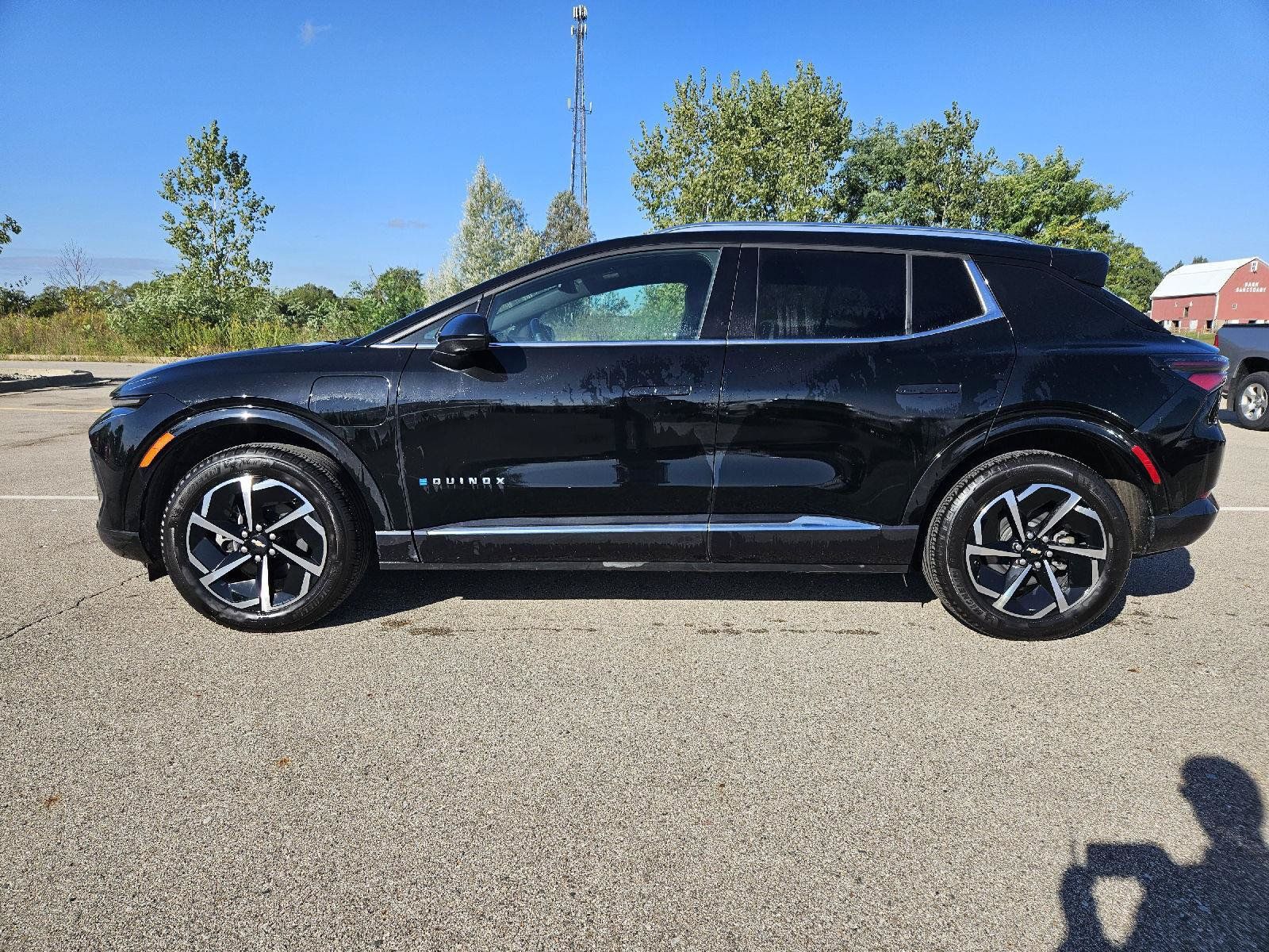 Used 2025 Chevrolet Equinox EV LT AWD/4WD image 4