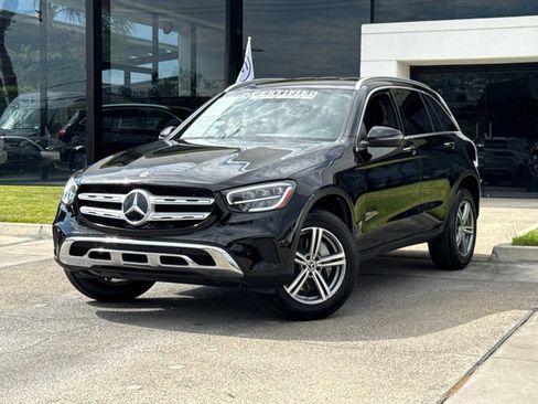 Used 2022 Mercedes-Benz GLC 300 w/ Multimedia Package Lite image 2