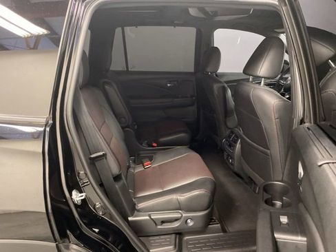 Used 2022 Honda Pilot Black Edition image 28