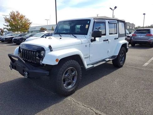 Used 2014 Jeep Wrangler Unlimited Sahara w/ Connectivity Group image 3