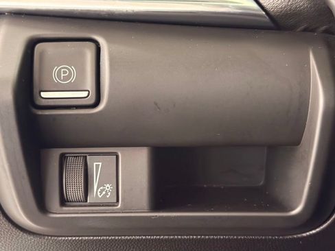 Used 2021 Cadillac CT4 Luxury w/ Sun And Sound Package RWD image 31