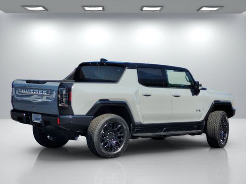 Used 2025 GMC Hummer EV 2X AWD/4WD image 4