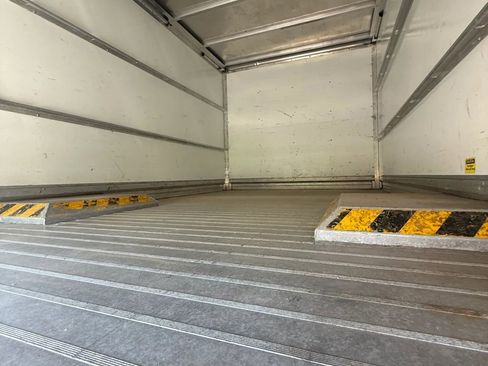 Used 2019 Ford Transit 350 156 DRW RWD image 9