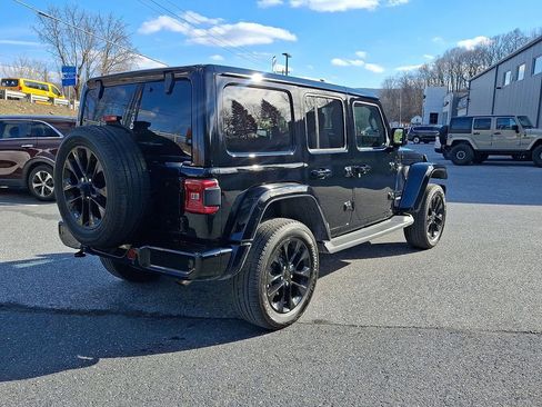 Used 2021 Jeep Wrangler Unlimited Sahara AWD/4WD image 9
