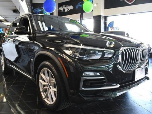 Used 2021 BMW X5 xDrive40i w/ Premium Package AWD/4WD image 3