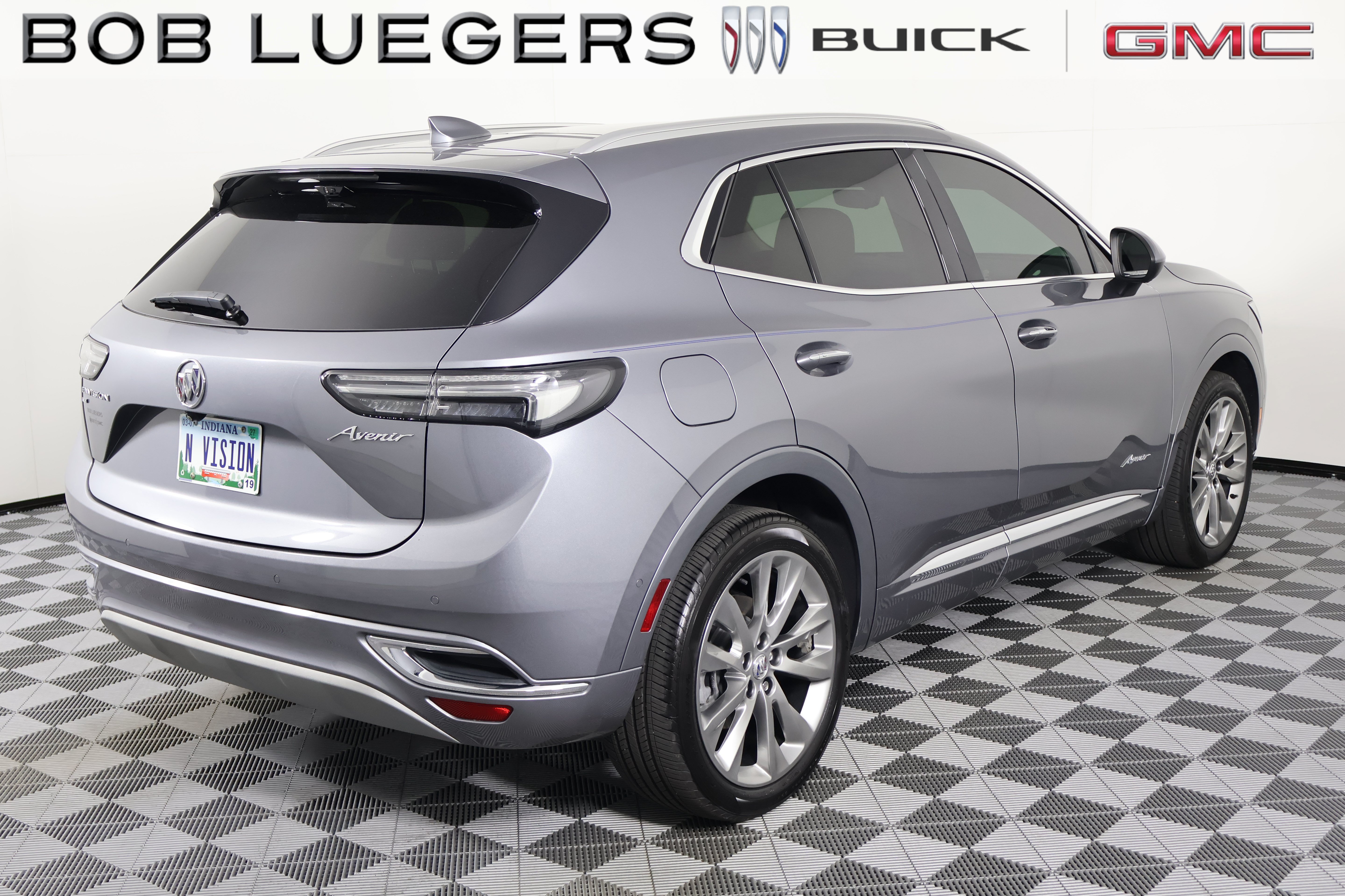 Used 2022 Buick Envision Avenir w/ Technology Package II AWD/4WD image 5