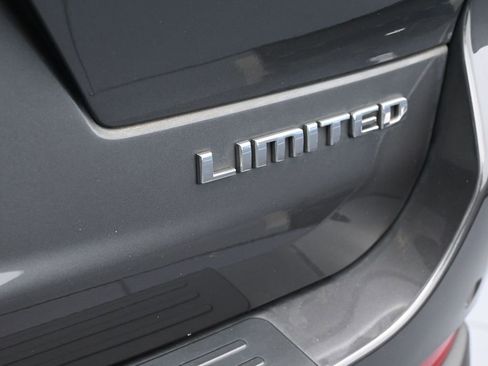 Used 2023 Jeep Grand Cherokee L Limited w/ Luxury Tech Group II image 38