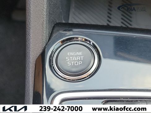 Used 2025 Kia Sportage EX FWD image 30