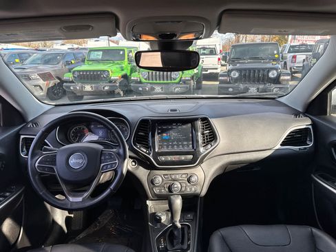 Used 2021 Jeep Cherokee Limited image 34