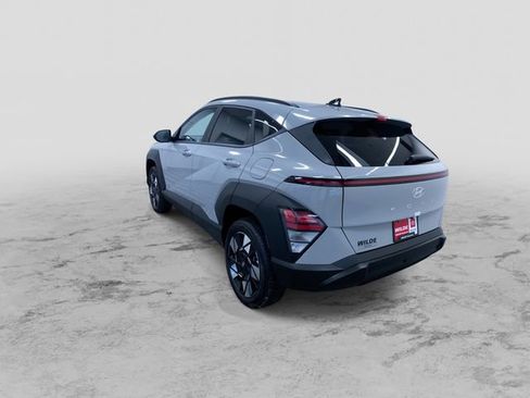 Used 2025 Hyundai Kona SEL image 8