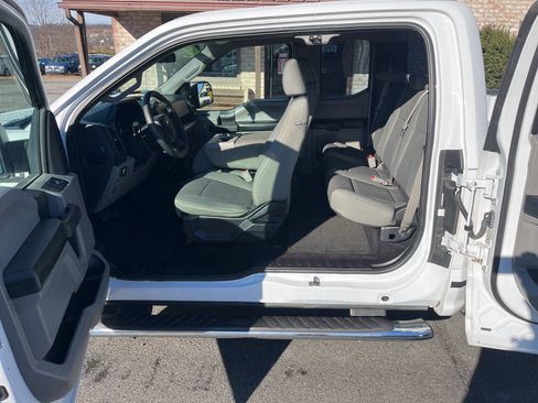 Used 2015 Ford F150 XL w/ Equipment Group 101A Mid image 14