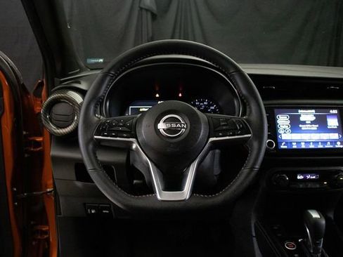 Used 2022 Nissan Kicks SR FWD image 23