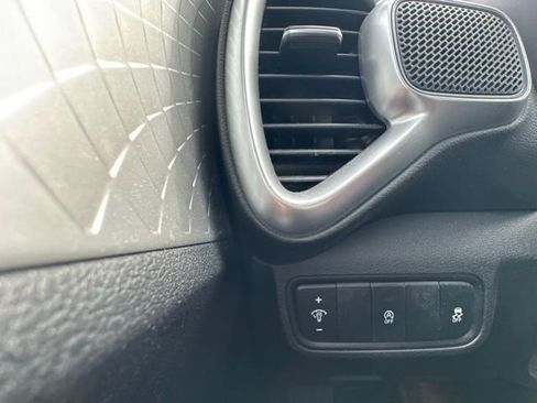 Used 2020 Kia Soul LX FWD image 19