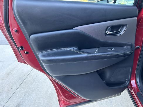 Used 2023 Nissan Murano SV image 13