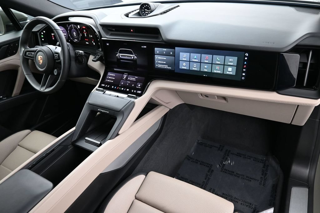 Certified 2026 Porsche Cayenne Electric AWD/4WD image 30