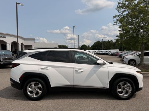 Used 2024 Hyundai Tucson SEL FWD image 11