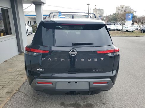 New 2026 Nissan Pathfinder Platinum image 4