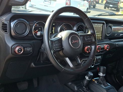 Certified 2022 Jeep Gladiator Sport image 25