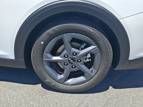 New 2026 Kia K4 FWD image 5