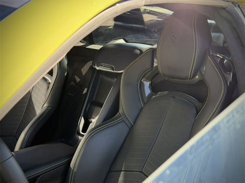 Used 2024 Chevrolet Corvette Stingray Premium Cpe w/ Z51 Performance Package image 22