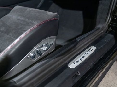 Used 2016 Porsche 911 Targa 4 GTS image 18