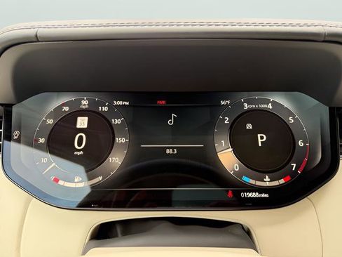 Certified 2023 Land Rover Range Rover SE image 18