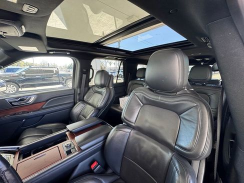 Used 2023 Lincoln Navigator L Reserve image 16