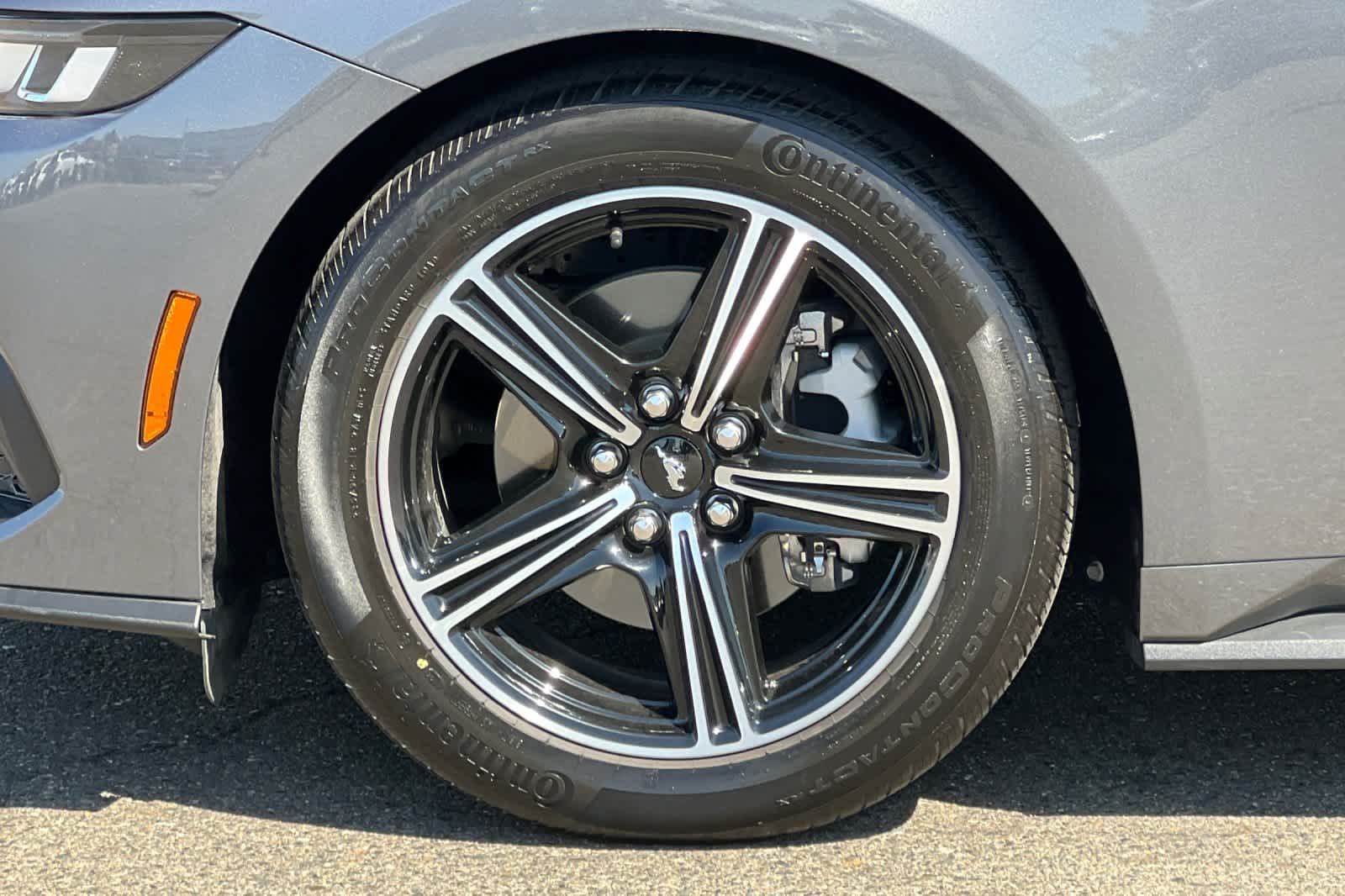Used 2024 Ford Mustang Coupe RWD image 29
