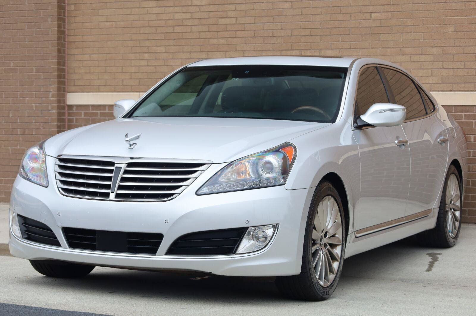 Used 2015 Hyundai Equus Signature RWD image 7