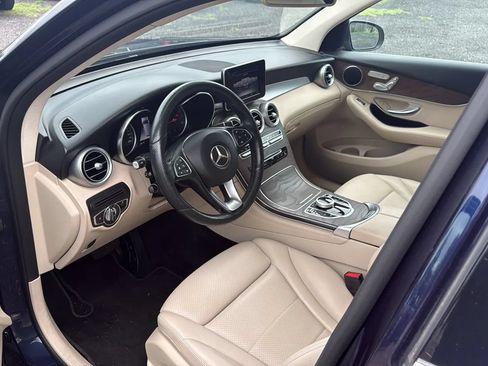 Used 2019 Mercedes-Benz GLC 300 4MATIC image 12