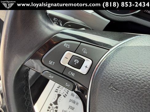 Used 2018 Volkswagen Passat 2.0T R-Line w/ R-Line Lighting Package FWD image 30