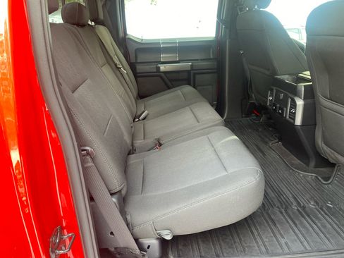 Used 2019 Ford F150 XLT w/ Equipment Group 302A Luxury image 8