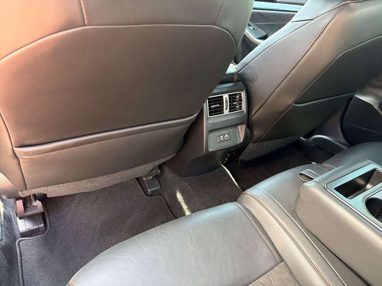 Used 2020 Nissan Maxima SR w/ Sport Mat Group FWD image 14