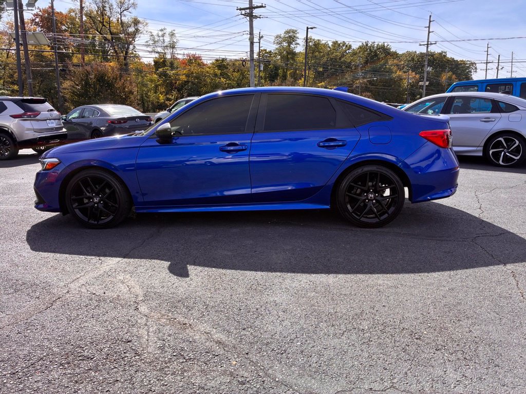 Used 2023 Honda Civic Sport image 4