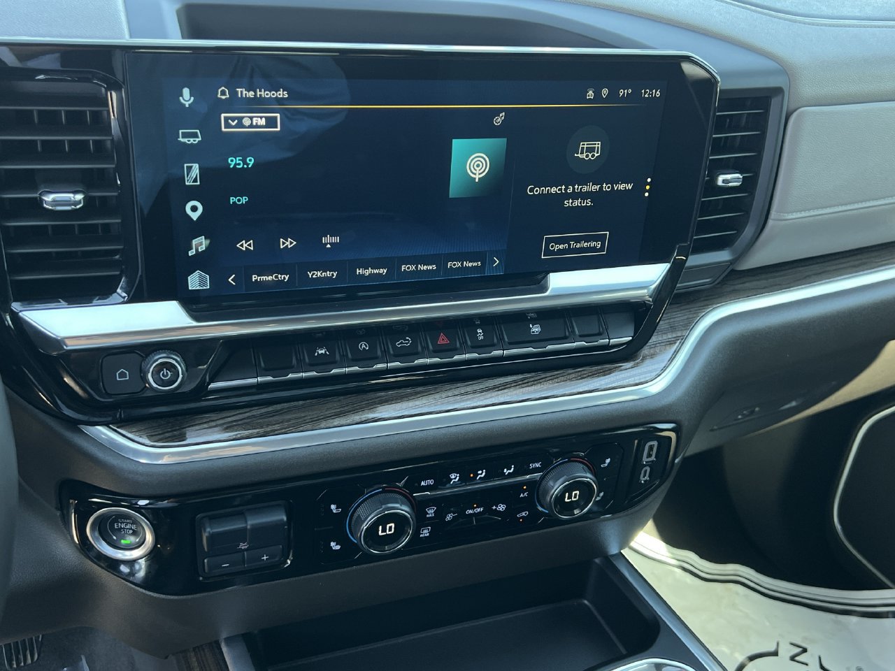 Used 2025 Chevrolet Silverado 1500 RST w/ Texas Edition Plus RWD image 17