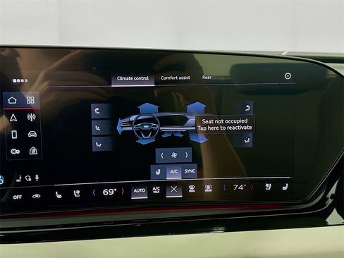 Used 2025 Audi A5 2.0T Premium Plus image 17