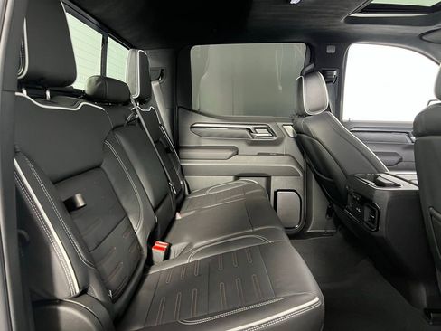 Used 2025 GMC Sierra 1500 AT4X image 29