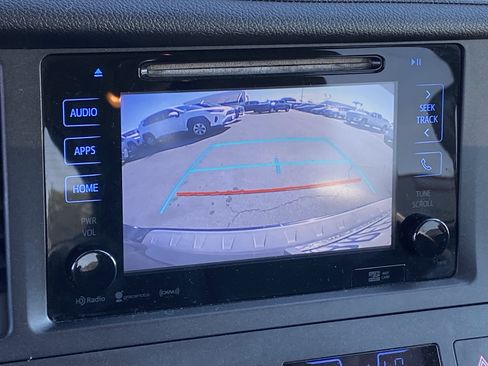 Used 2017 Toyota Sienna SE w/ SE Preferred Package image 7