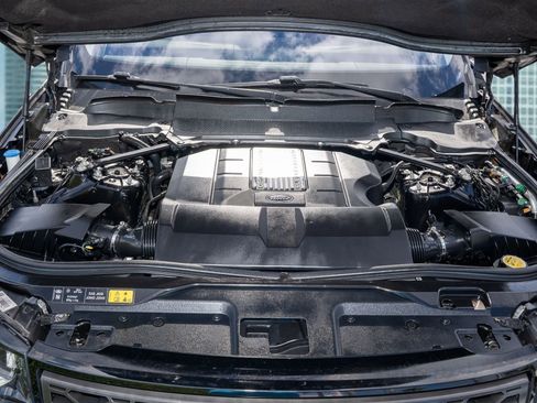 Used 2020 Land Rover Discovery SE image 37