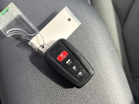 Used 2022 Toyota Camry LE w/ Audio Upgrade Package image 20