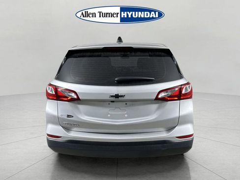 Used 2020 Chevrolet Equinox LS FWD image 7
