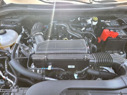 Used 2025 Ford Escape ST-Line w/ Tech Pack #1 FWD image 36