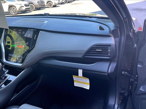 Certified 2025 Subaru Outback Premium AWD/4WD image 11