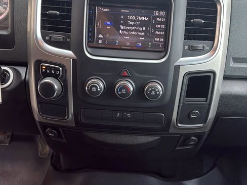 Used 2019 RAM 1500 Classic SLT RWD image 21