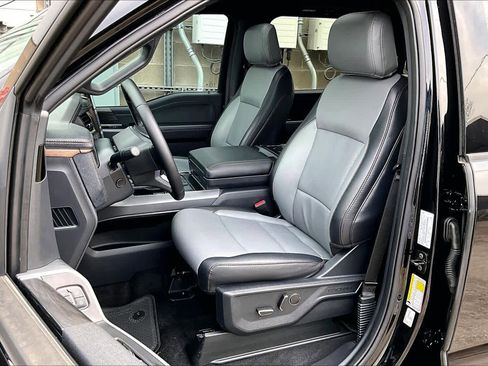 Used 2025 Ford F150 Lightning Lariat image 11