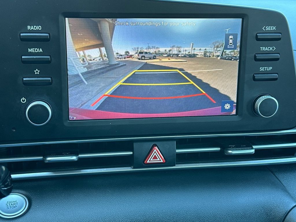 Used 2023 Hyundai Elantra SEL FWD image 17