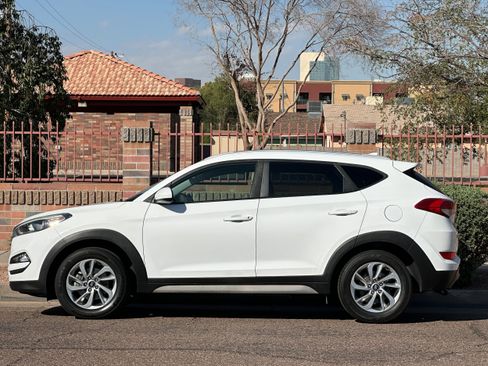 Used 2018 Hyundai Tucson SEL image 3