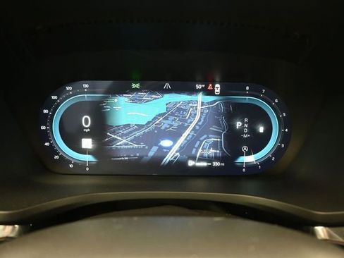 Certified 2025 Volvo V60 B5 Cross Country Plus image 32